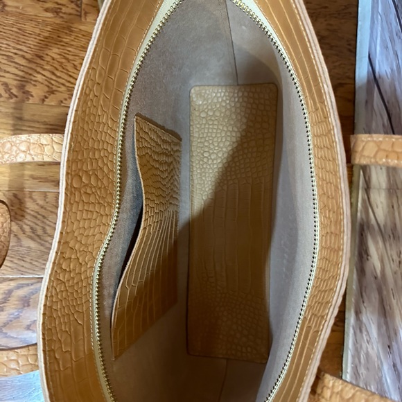 ❤️🎉 WOW AUTHENTIC TEDDI JOELLE TOTE, UNDYED NATURAL CROC EMBOSSED mother tote❣️ - Picture 3 of 6